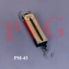 Rectangular metal body, with zero adjuster, ring at top and hook at bottom. Overall length when closed 210 mm. Capacity gm 100 200 500 1000 Subdivision gm 1 2 5 10 Capacity N 1 2 5 10 Subdivision N 0.01 0.02 0.05 0.1