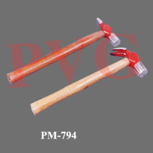 Head flat round at one end and bent claw other end. Mass of head 200 gm.